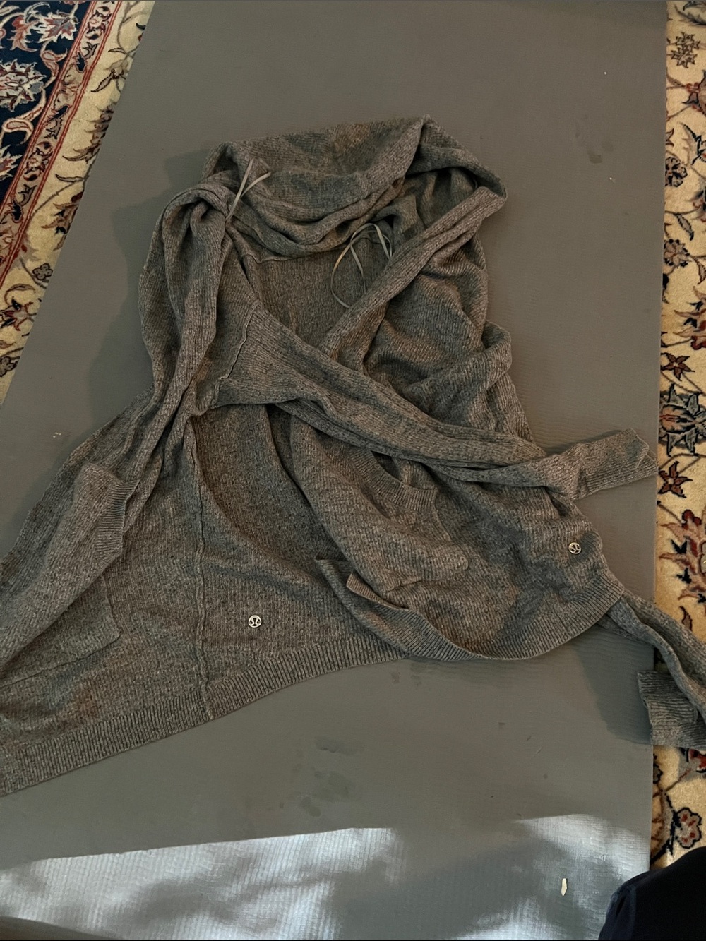 Lululemon cabin yogi wrap